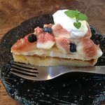 YATSUDOKIYA CAFE - イチジクのタルト