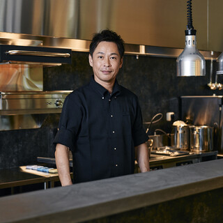 多彩な経験から研鑽を積み料理と真摯に向き合う料理人・松村憲一