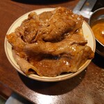 Okonomiyaki Hompo - 肉丼