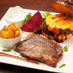 Kuroge Wagyu beef rib Steak 200g & cheeseburger