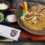 極楽うどん TKU - キノコMIXキーマカレーうどん（〆ミニごはん付き）