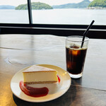 INE CAFE - ベイクドチーズケーキ　アイスコーヒー 