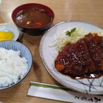 Midoriya - 味噌ロースカツ定食、ご飯小（税込950円に）