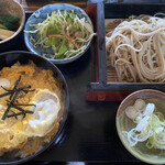 そば処 菊屋 - 料理写真:親子丼とそば