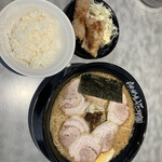Raamen Kagetsu Arashi - げんこつラーメンと豚の唐揚げとライス