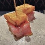 Nikukappou Hikari - デニッシュ・サンド：イチボ マスカルポーネ・チーズ ピクルス