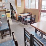 おそば星野 - 狭めな店内