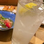 おでん屋 ひなた - 二階堂炭酸割りwithカットレモン
