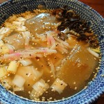 麺屋 悠 - つけ汁丼のたっぷりの具材が入った♪