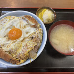 千秋庵 - 猪豚カツ丼