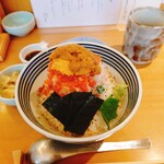 日本橋海鮮丼 つじ半 - 