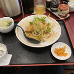 Tenshanen - 杏仁豆腐とスープ、お新香付き