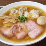 中華そば さわ - 特製塩中華そば大盛りはスープもたっぷり(^^)d