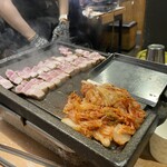 河南テジチッ - サムギョプサル