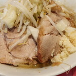 ラーメン二郎 - この日の豚