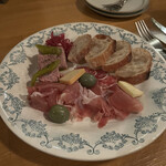 Sua.  - シャルキトリー