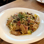 スガッチィー - ベーコンとキノコのアーリオオーリオ生スパゲティ