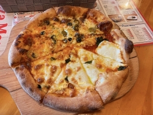 pizza &amp; wine Yakitateno Pizza to Wine Tera Nagaoka Tenjin Ten