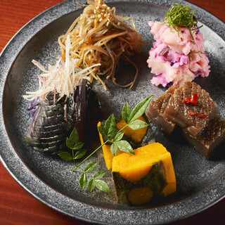 心がほっこり大好評のおばんざいをぜひ