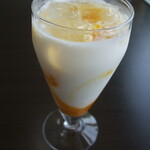 インド&ネパール料理 ナンハウスシリス - マンゴーラッシー