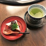 妙見石原荘 食菜石蔵 - チェックイン時の茶菓