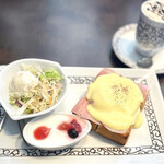 元町珈琲 - カフェモカのホットのエッグベネディクト元町スタイルモーニングセット