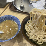 舎鈴 - 息子っちのつけ麺を食べる。腹一杯だ…！