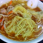 陣屋 - 味噌ラーメン　(麺)