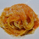 リナシメント - ランチ フルコース：パスタ 『イタリア』2種チーズ “ストラッチャテッラ”“ヴァッケロッセ” フルーツトマトソース