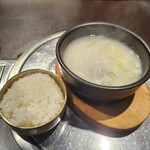 韓国料理 ハモニ食堂 - ソルロンタン､ライス