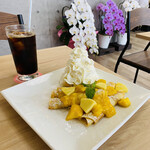 Anela cafe - 「ハワイアンマンゴー」1,200円税込み♫、「オーシャンブレンド アイス」350円税込み♫（セット価格）
