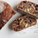 ラトリエ ドゥ プレジール - パン・オ・フリュイ・ルージュ 2022