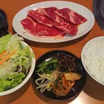 イリアちゃん - 料理写真:焼肉カルビランチ