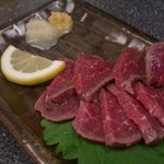 全席個室居酒屋 竹取の音色 - 牛肉のたたき