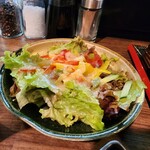 肉処 十季ノ家 - サラダもドレッシングが美味しい、かなり好きです