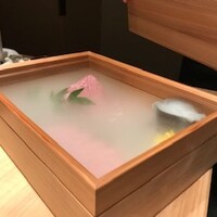 よきにくや - ドライアイス入り木箱