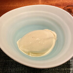 蒼 - 比内地鶏卵と花の香酒造 赤酒のアイスクリーム