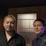蒼 - 峯村シェフと生谷さん
      今宵も素晴らしい料理とワインに酔いしれました♪
      ありがとうございました。
      また、よろしくお願い致します。