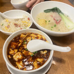 香港麺 新記 - 