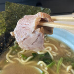 横浜家系ラーメン みさきや - チャーシューは柔らかく、ジューシー