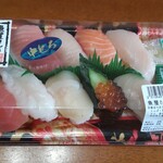アルビス - 魚屋の握り鮨（大漁）　1,000円