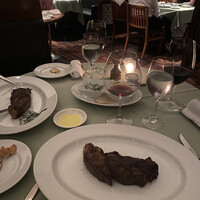 37 Steakhouse & Bar - 