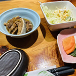 柳鮨  - サラダ、小鉢。