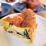 CAFE D-13、ときどき五味食堂 - ■ベーコンとほうれん草のキッシュ
