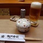瀬戸寿司 - おこぜを待つ間の「ビール」＆「付き出し」