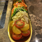 焼肉 長介 - キムチ5種盛り合