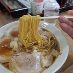 みんみんラーメン - 中細ストレート麺