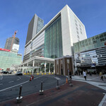 崎陽軒 - まだ工事中ですがずいぶんと横浜駅西口の景色も変わりました