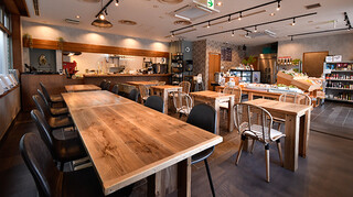 SHONAN PANTRY Grocery and Table - 内装