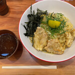 東昇軒 - 鶏天冷やしざるラーメン(期間限定、麺大盛) 960円
